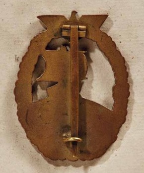 Naval Auxiliary Cruiser War Badge, by Unknown Maker: Japanese Design (in tombac) Reverse