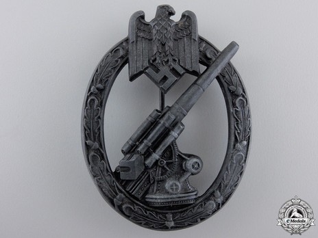 Army Flak Badge, by H. Aurich Obverse