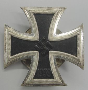 Iron Cross I Class, by Funcke & Brüninghaus (L/56, screwback) Obverse
