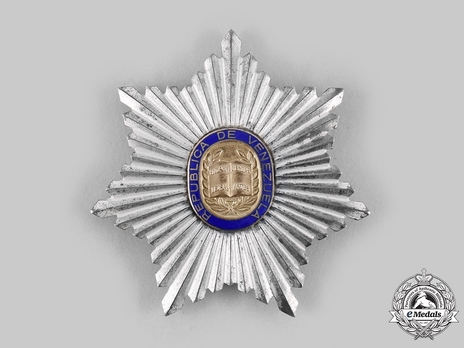 Order of Andres Bello, Grand Cross Breast Star