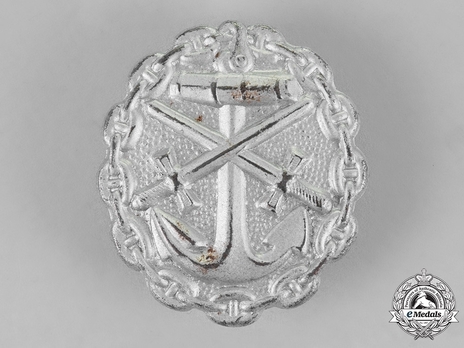 Naval Wound Badge, in Silver (in iron) Obverse