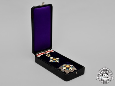 Order of the Auspicious Clouds, II Class Grand Officer Case of Issue