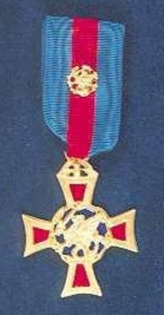 I Class Cross (with national crest clasp) Obverse