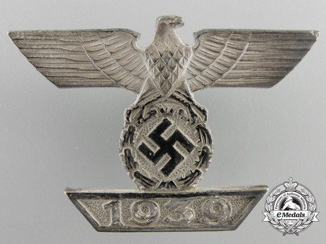 Clasp to the Iron Cross I Class, Type II, by B. H. Mayer (version A) Obverse