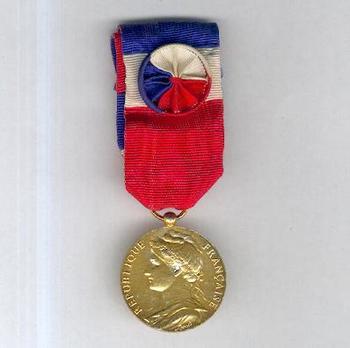 Gilt Medal (stamped "A BORREL," 1974-) Obverse