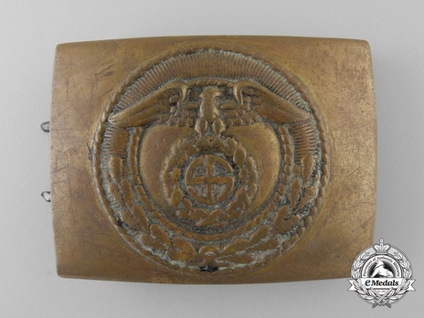 SA Enlisted Ranks Belt Buckle (with sunwheel swastika) (brass & RZM marked version) Obverse