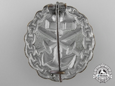 Naval Wound Badge, in Silver (in tombac) Reverse