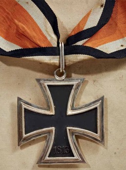 Knight's Cross of the Iron Cross, by C. E. Juncker (L/12 800) Reverse