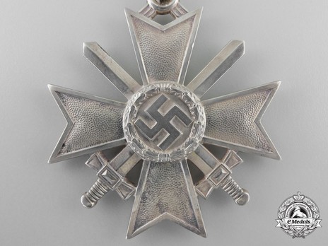 Knight's Cross of the War Merit Cross with Swords, by Deschler (1) Obverse