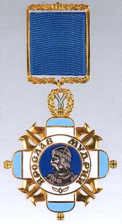 V badge