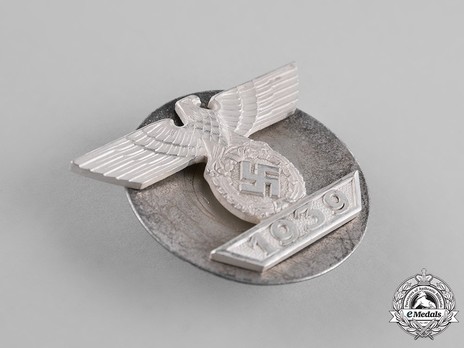 Clasp to the Iron Cross I Class, Type II, by O. Schickle (screwback) Obverse