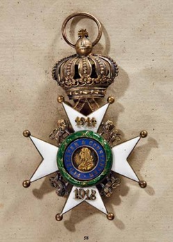 House Order of Saxe-Ernestine, Type II, Civil Division, I Class Knight (with 1914 1918 date) Obverse