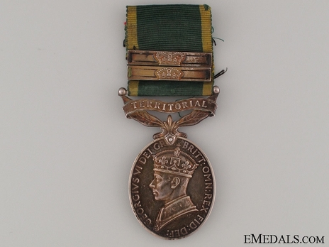 Silver Medal (for Territorial Forces, with King George VI "FID:DEF" effigy, with 2 clasps) Obverse