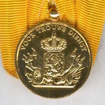 Gold Medal (for 36 Years, 1983-) Reverse