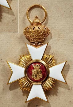 Princely Honour Cross, Civil Division, II Class Cross (with crown, in gold) Obverse
