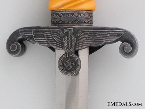German Army ASSO-made Officer’s Dagger Obverse Crossguard Detail