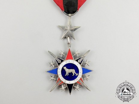 National Order of the Leopard, Civil Division, Knight (1966-1977, 1997-) Obverse