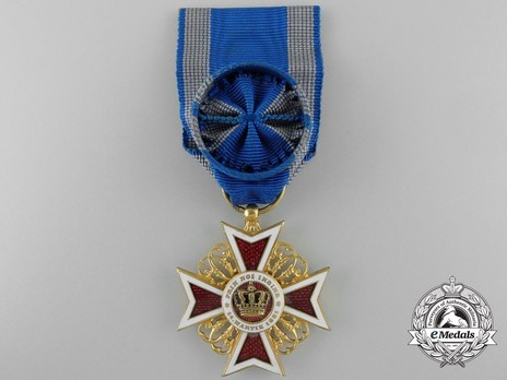 Order of the Romanian Crown, Type I, Civil Division, Officer's Cross Obverse