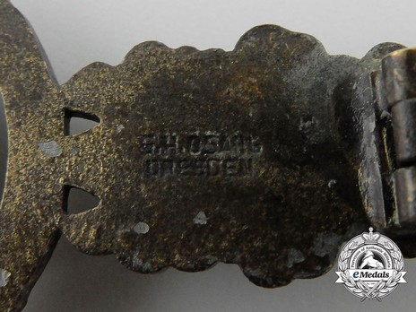 Bomber Clasp, in Bronze (in zinc) Detail