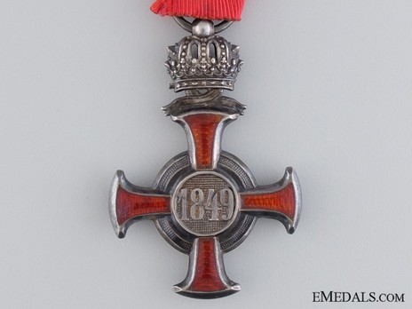 Type I, III Class Cross (with crown) Reverse