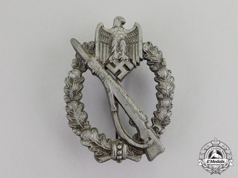 Infantry Assault Badge, by K. Wurster (in silver) Obverse