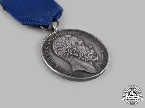 Service Medal for Commercial and Industrial Merit, Type III, in Silver Obverse