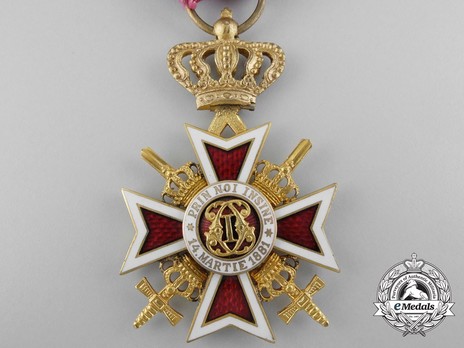 Order of the Romanian Crown, Type II, Military Division, Officer's Cross Obverse