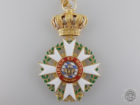 Merit Order of the Bavarian Crown, Commander (in gold) Obverse