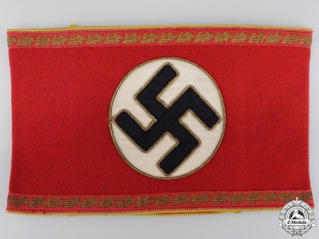 NSDAP Leiter einer Stelle Type II Reich Level Armband Obverse