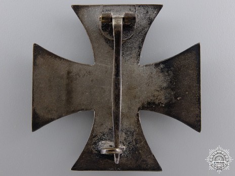 Iron Cross I Class, by W. Deumer (Schinkel, pinback, magnetic) Reverse