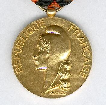 Gilt Medal (Ministry of Industry and Commerce, stamped "DELANNOY") Obverse