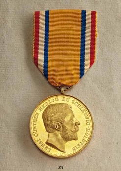 Commemorative Medal for the 50th Birthday of Duke Ernst, in Gold Obverse