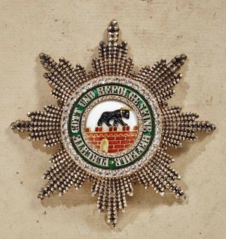 Order of Albert the Bear, Grand Cross Breast Star (with diamonds) Obverse