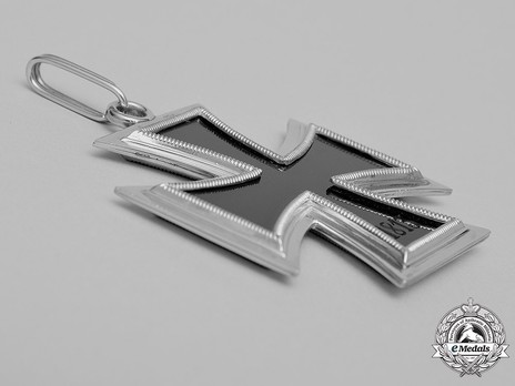 Grand Cross of the Iron Cross (in onyx and white gold) Reverse