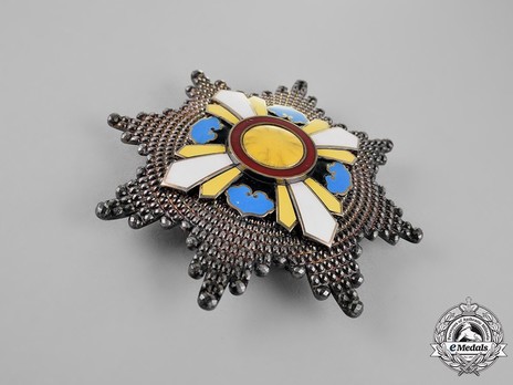 Order of the Auspicious Clouds, I Class Grand Cordon Breast Star Obverse
