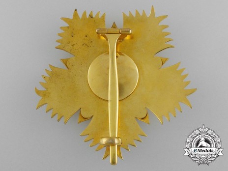 Order of the Throne, Grand Officer Breast Star Reverse