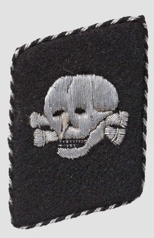 Waffen-SS 'Totenkopf' Division NCO/EM Collar Tab (Vertical pattern) Obverse