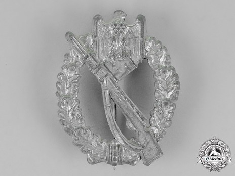 Infantry Assault Badge, by Hymmen (in silver) Obverse