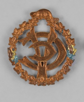 Canadian Army Veterinary Corps Other Ranks Cap Badge (with open wreath) Reverse