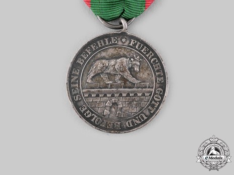 Order of Albert the Bear, Silver Medal of Merit Reverse