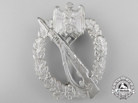 Infantry Assault Badge, by B. H. Mayer (in silver) Obverse