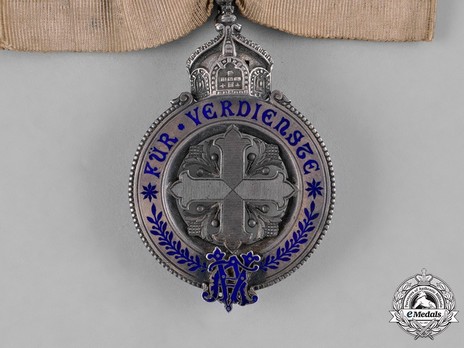 Ladies Merit Cross, in Silver Obverse