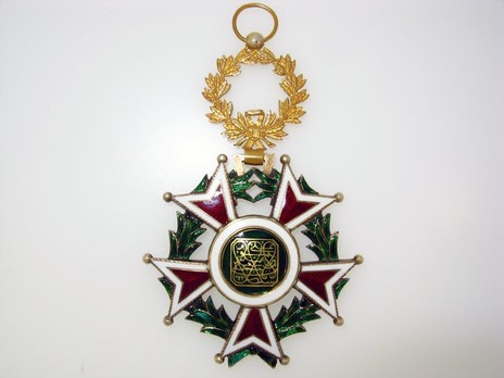 Order of the Brilliant Star of Zanzibar, Type VI, I Class Reverse