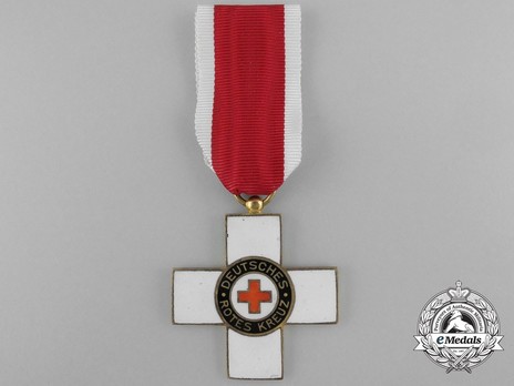 Cross of Honour of the German Red Cross, Type I, II Class Obverse