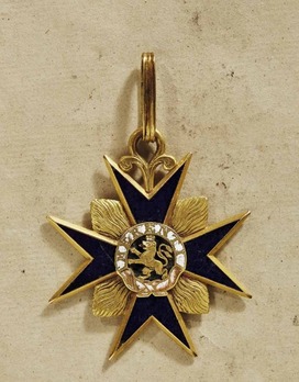 Order of the Lion of Bavaria, Cross (in gold) Obverse