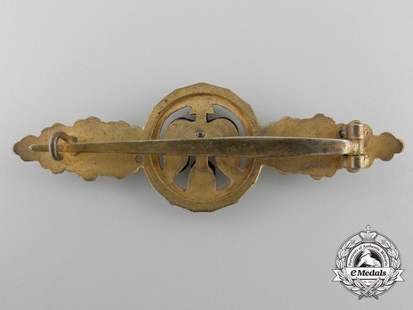 Short-Range Day Fighter Clasp, in Gold Reverse