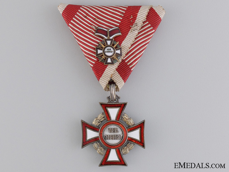 Military Merit Cross, Type II, Military Division, Small II Class Cross (with Gold Swords)