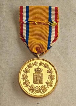 Commemorative Medal for the 50th Birthday of Duke Ernst, in Gold Reverse