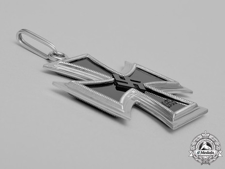 Grand Cross of the Iron Cross (in onyx and white gold) Obverse