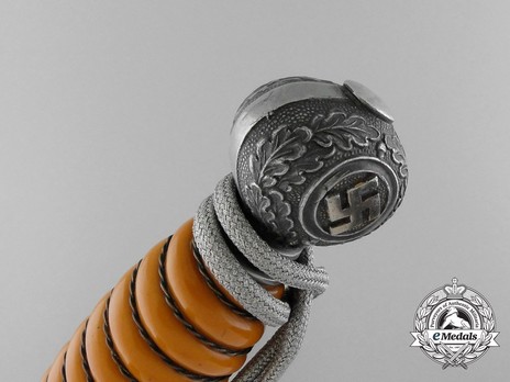 Luftwaffe Alcoso-made Double-Etched 2nd pattern Dagger Pommel Detail